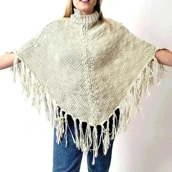 Cejon Cream Colored Fringe Tassel Poncho Shaw - Picture 4 of 8